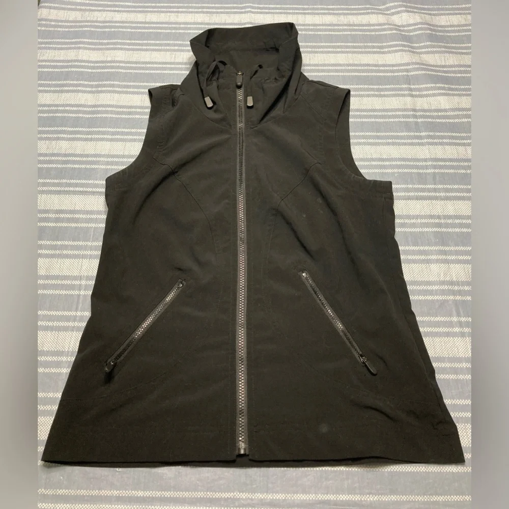 Chico’s Zenergy black zip up vest. - Picture 1 of 3